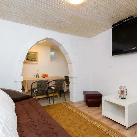 بيت للعطل Old Town Charming House سيلتسي