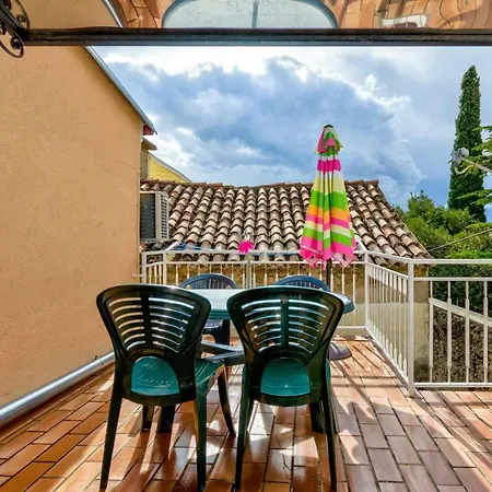 بيت للعطل Old Town Charming House
